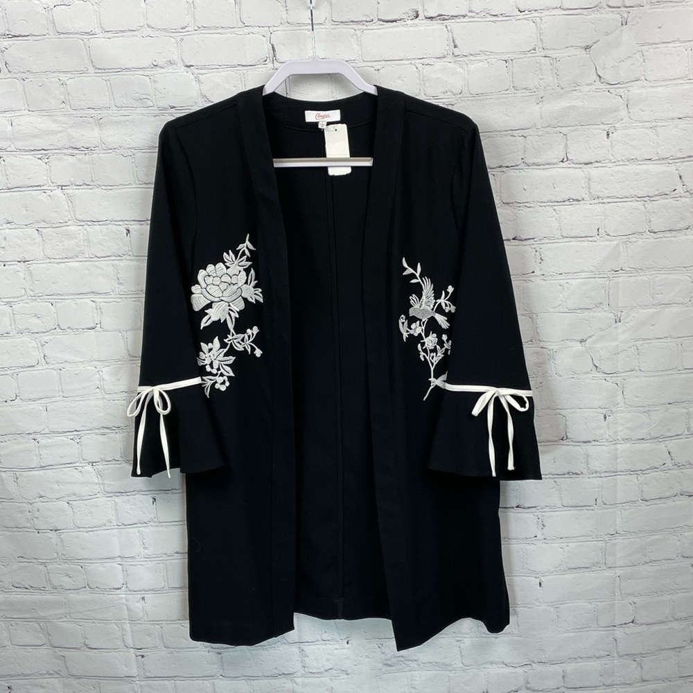 CANDIEโS Black Open Front Blazer/Topper w/Floral/Bird Embroidery-Size Large-NWT